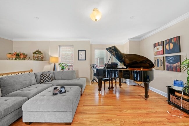 Building Photo - 3864 Wehrman Ave