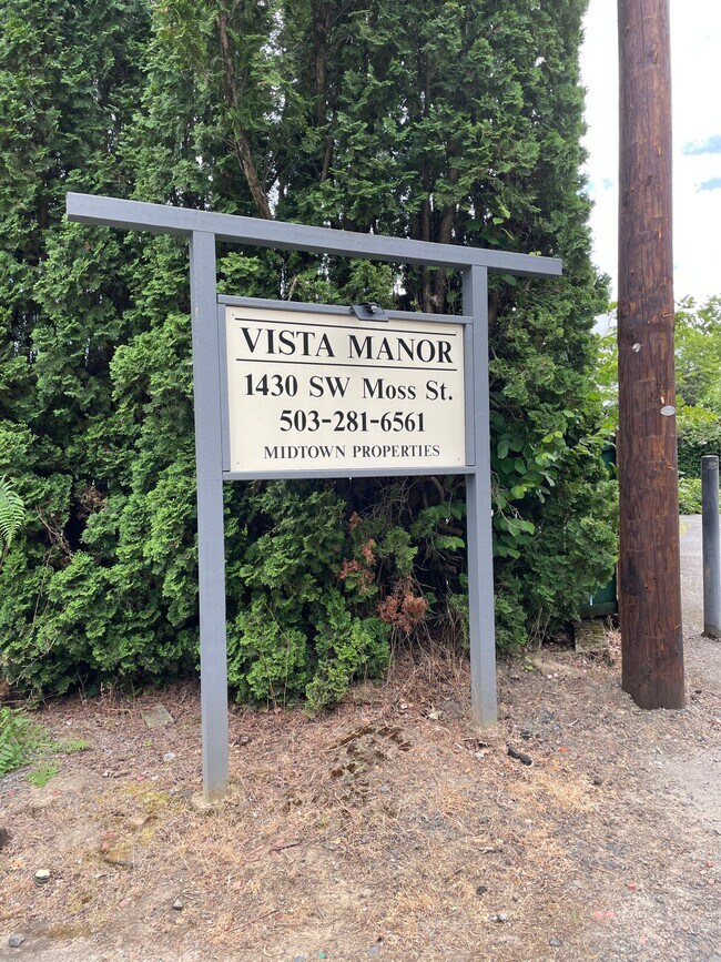 Building Photo - Vista Manor Apartments