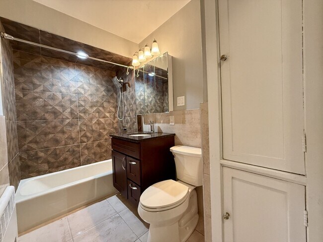 Building Photo - 3 Alaska Ave