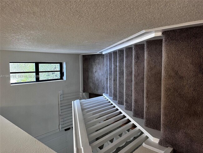 Building Photo - 3402 W 105th St