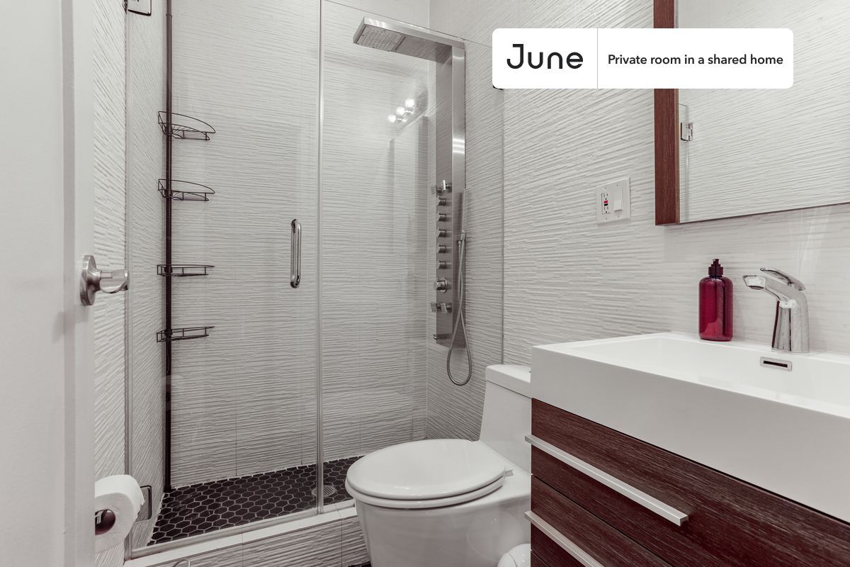 Building Photo - Room in Shared 3 bed/2 bath home in East Harlem