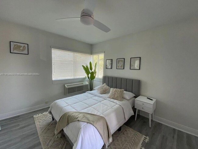 Building Photo - 7325 Carlyle Ave