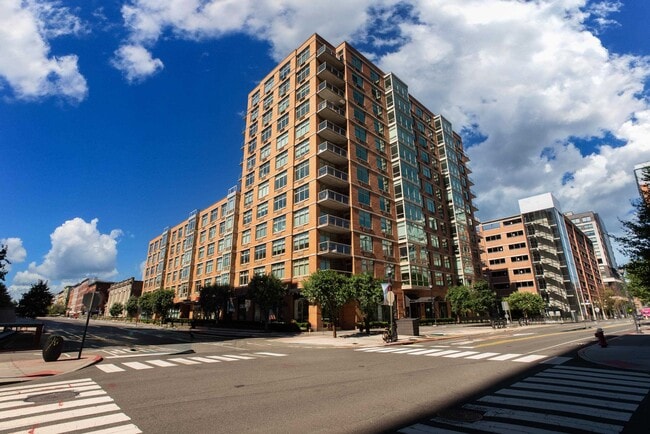 Building Photo - 1450 Washington St