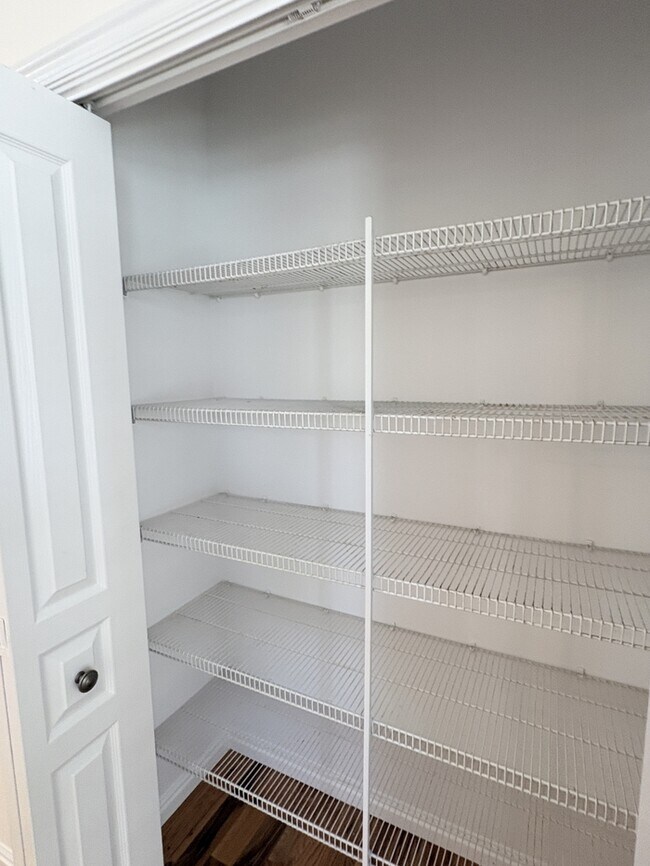 Building Photo - Peppercorn