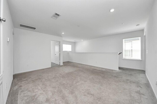 Building Photo - 23415 Pagoda Oak Dr