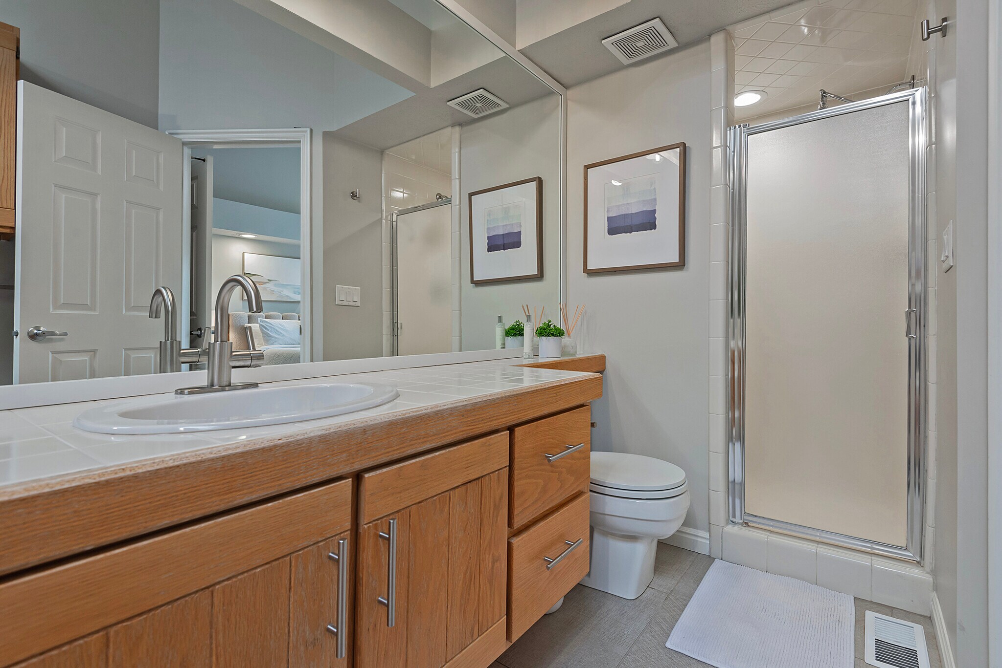 Building Photo - 830 E Pond View Way