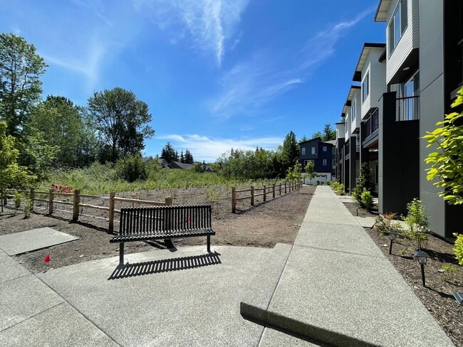 Building Photo - Great Townhome for rent