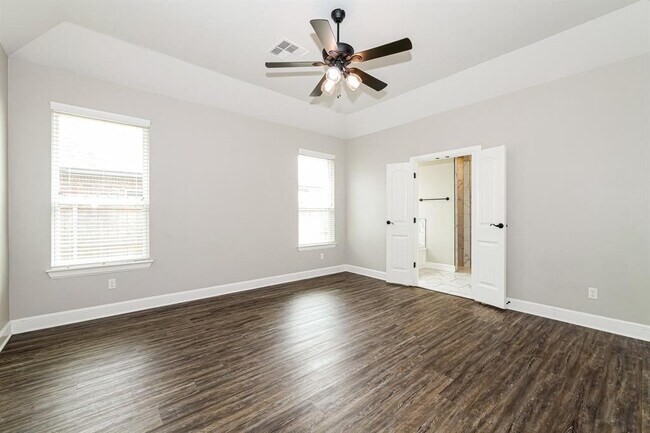 Building Photo - 4213 St Augustine St