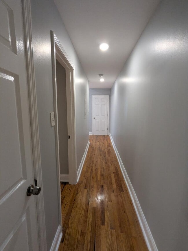 Building Photo - 3911 Castleman Ave