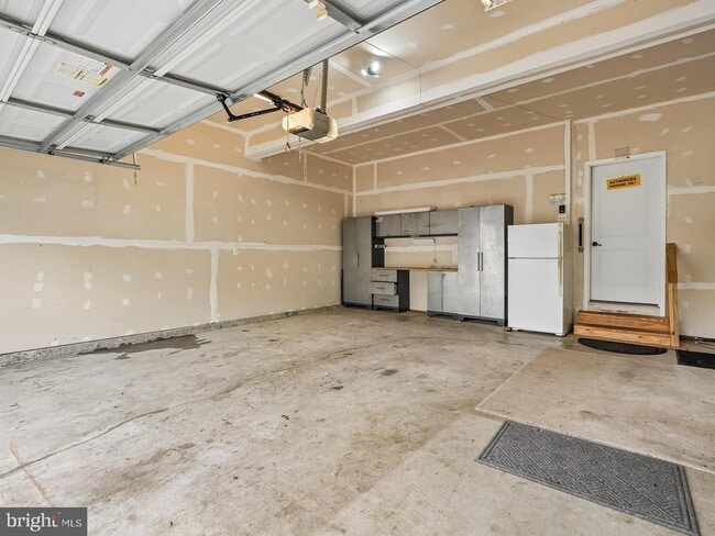 Building Photo - 23 Taylors Hl Wy
