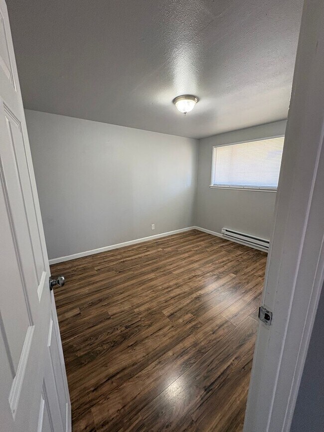 Building Photo - Cite 2 bedroom 1 bathroom Duplex