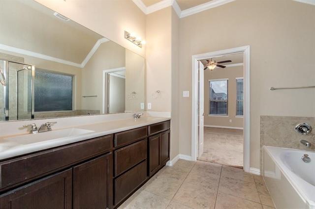 Building Photo - 4005 Lands End Dr