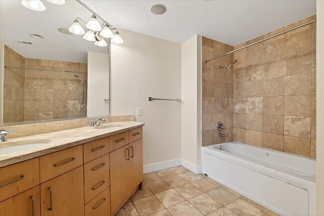 Building Photo - 5055 Addison Cir