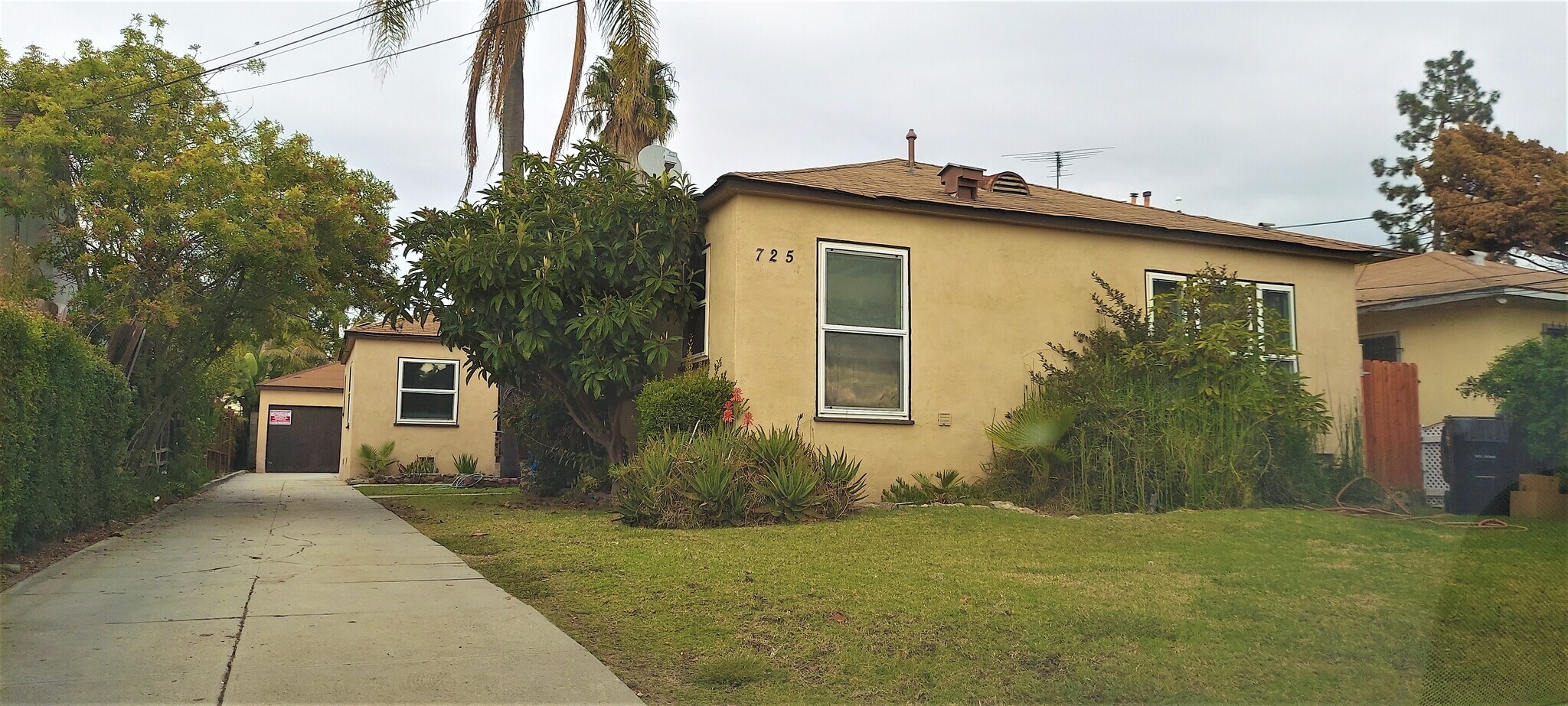 Building Photo - 725 Manchester Dr