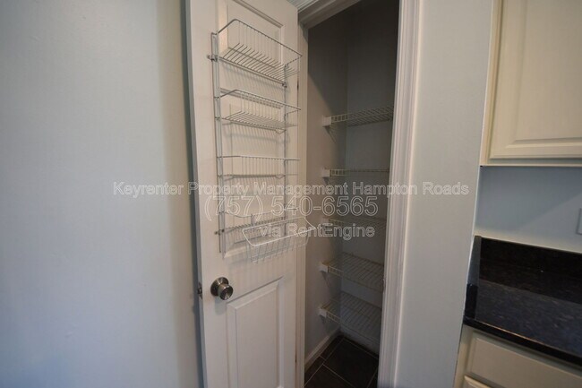 Building Photo - 101 Madison Chase