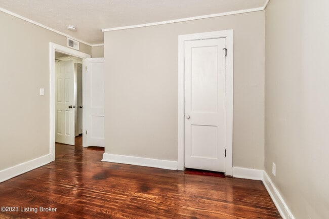 Building Photo - 4144 Sunset Ave