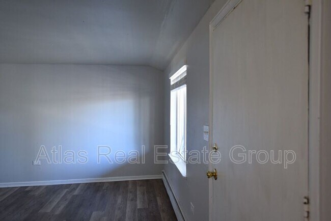 Building Photo - 16300 E Colfax Ave