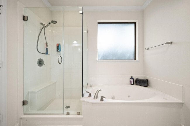 Building Photo - 4209 Sexton Ln