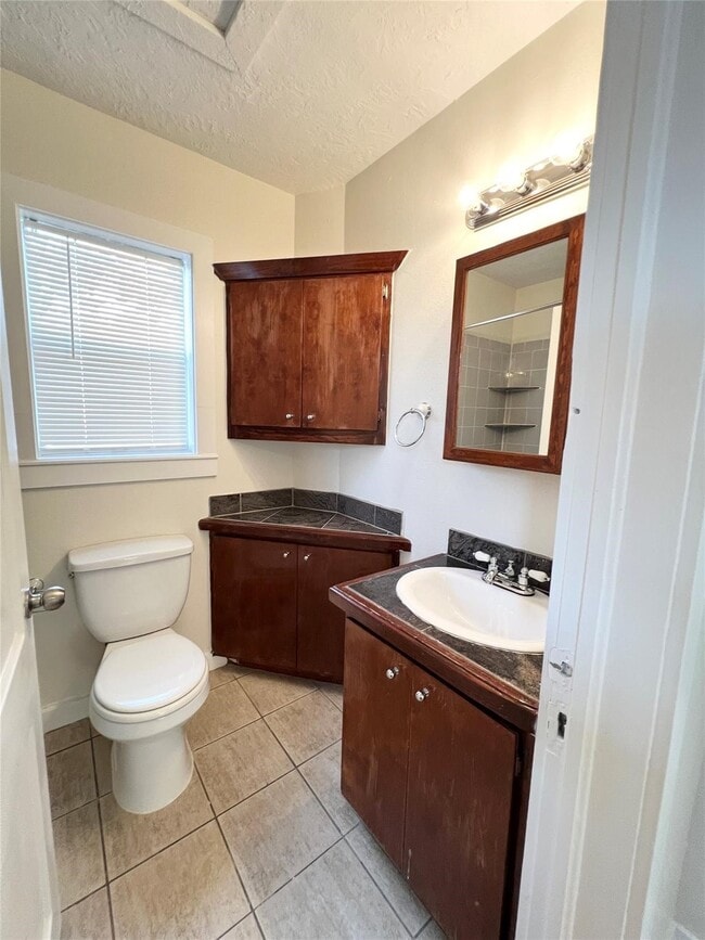 Building Photo - 101 W 12th St