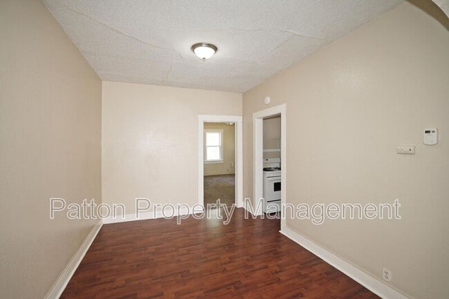Building Photo - 2216 S Polk St