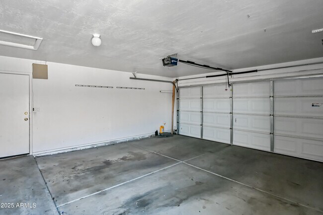 Building Photo - 351 N Wildrose