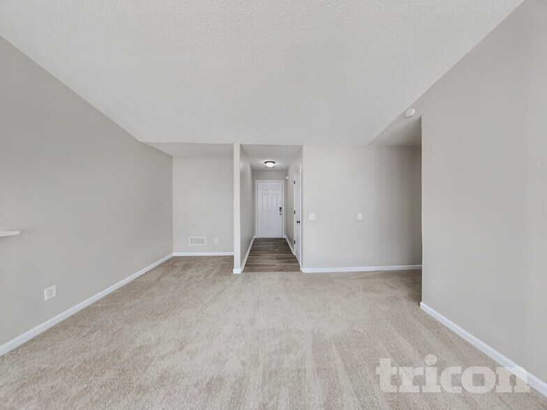 Building Photo - 962 Vera Ct