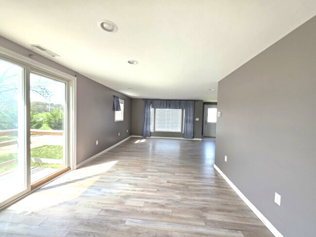 Building Photo - 25711 Delmar Rd