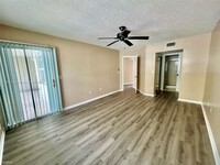 Building Photo - 2 br, 2 bath Condo - 2604 SE 21st Ct # A202