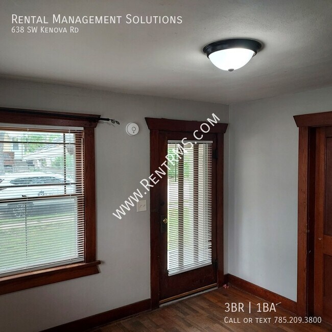 Building Photo - 638 SW Kenova Rd