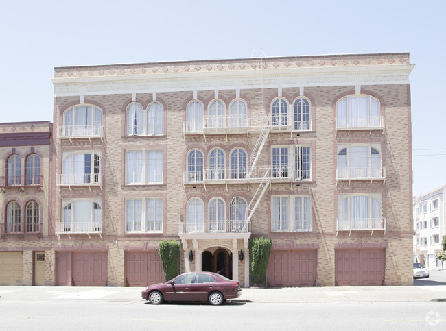Building Photo - 3459 Divisadero St