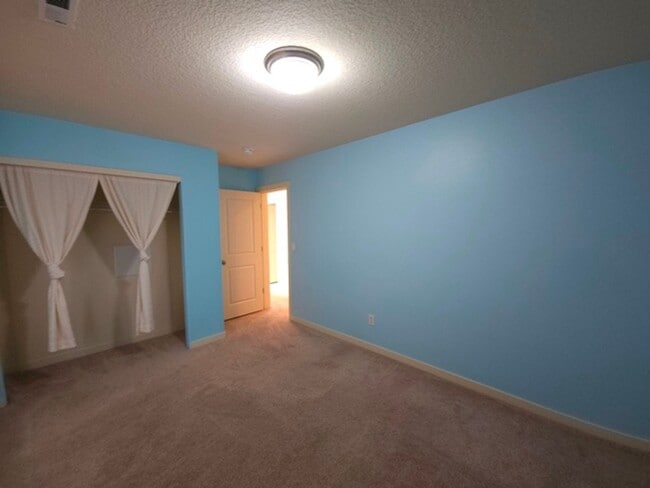 Building Photo - 662 Rosemary Way