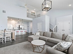 Building Photo - 481 10th St