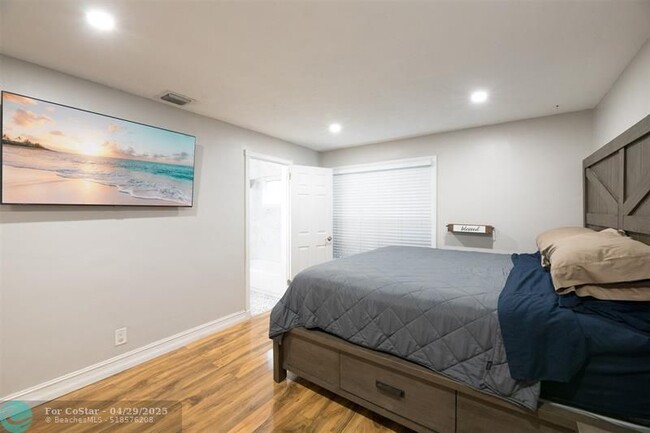 Building Photo - 9200 SW 51st Pl