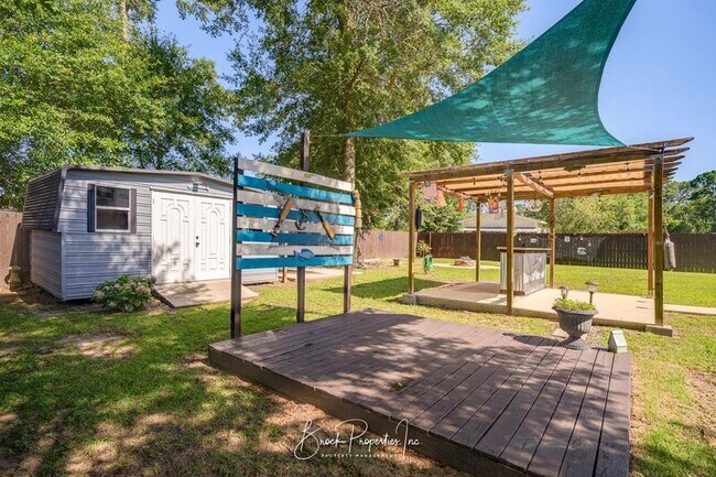 Building Photo - 2511 Southern Oaks Dr