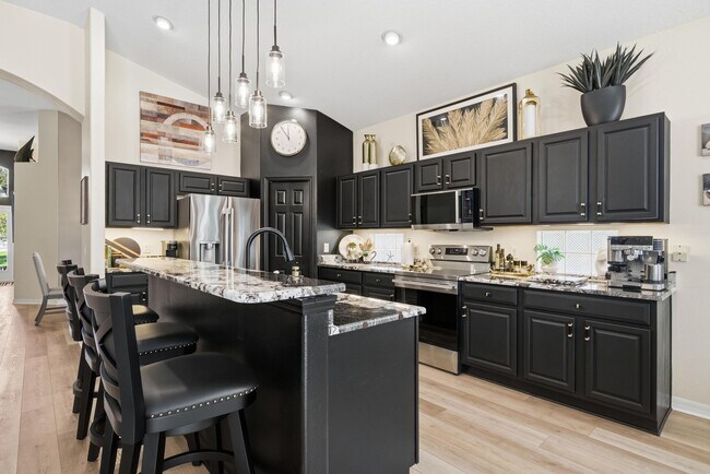 Building Photo - 1020 W Rollingwood Ct