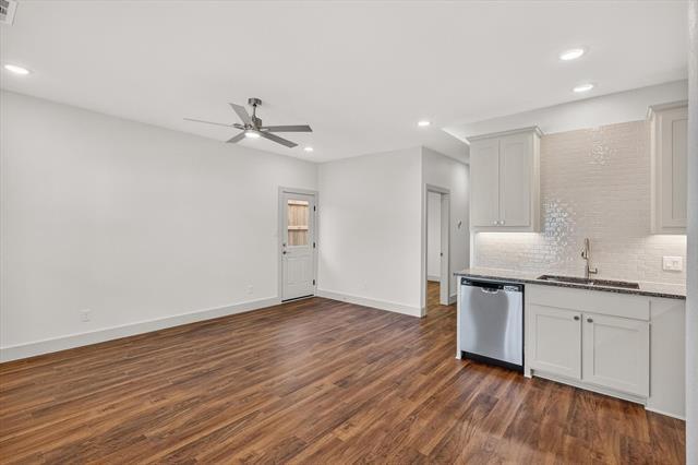 Building Photo - 500 E Kimball St