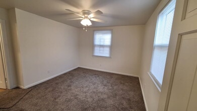 Building Photo - 3044 N 12 St