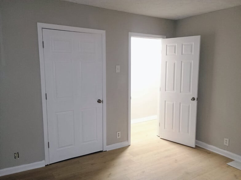 Building Photo - 2010 E Laurel St