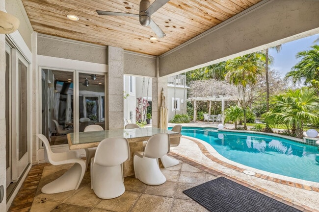 Building Photo - 3301 NE 16th St