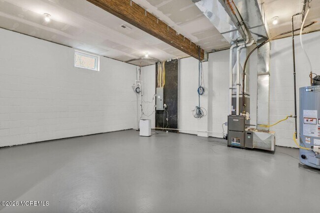 Building Photo - 553 Colts Neck Rd