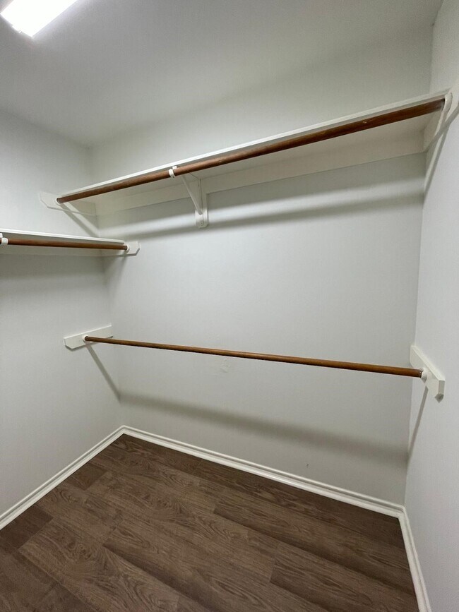 Building Photo - 2926 Loganberry Park Ln