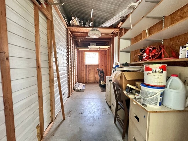 Building Photo - 608 Klickety Klak Ln