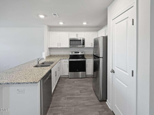 Building Photo - 3307 Alibird Ln