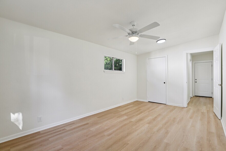 Building Photo - 4307 Skelton Dr