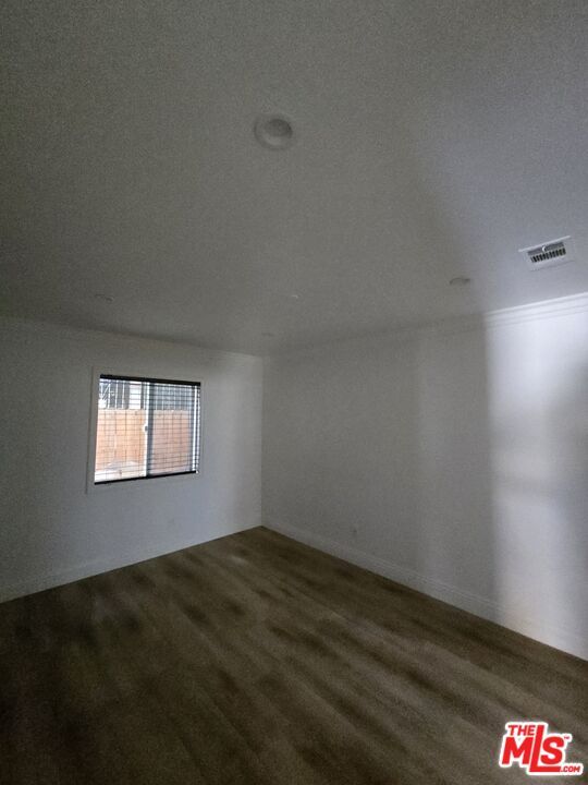 Building Photo - 8822 Orchard Ave