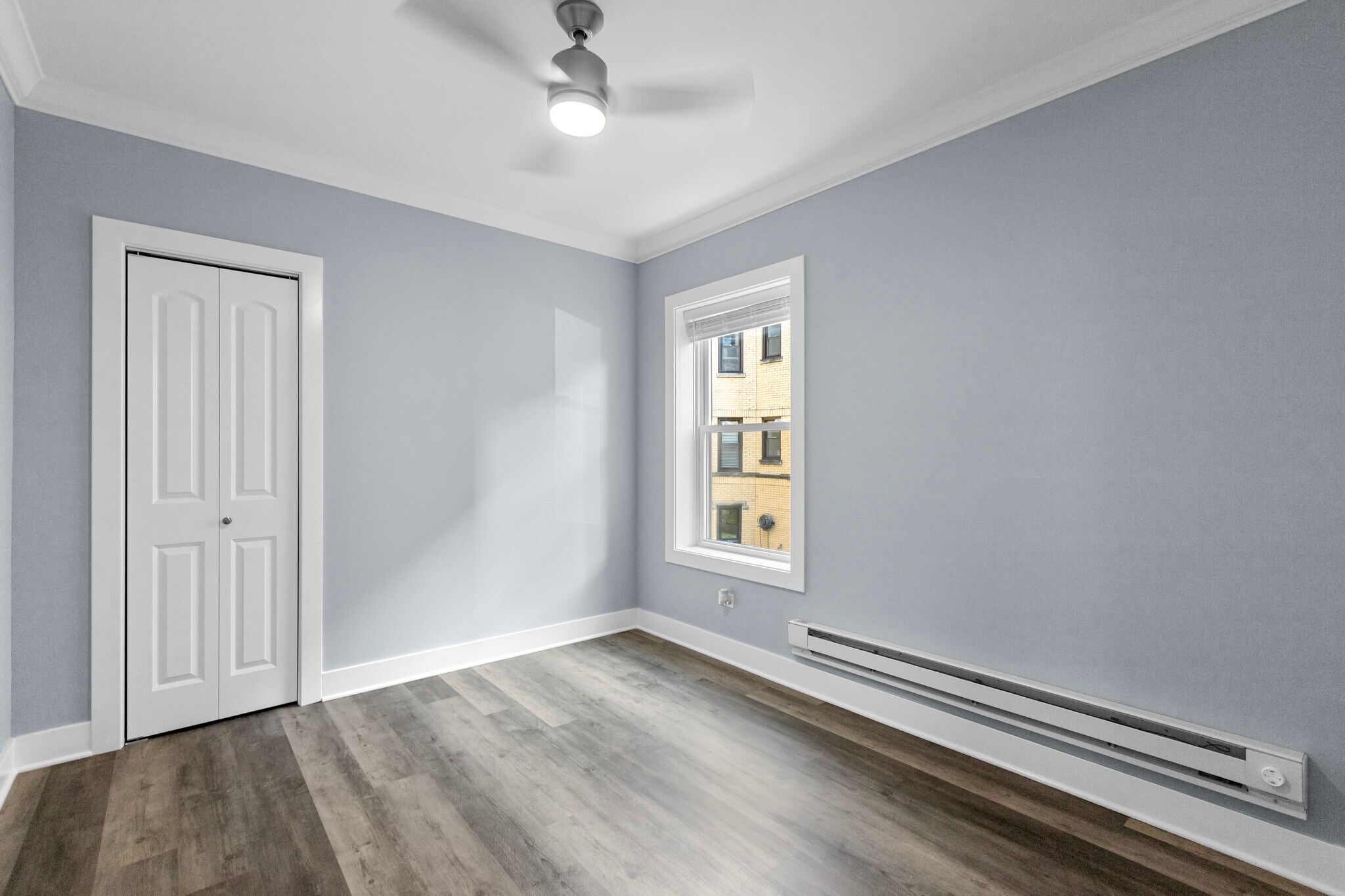 Building Photo - 3815 N Greenview Ave