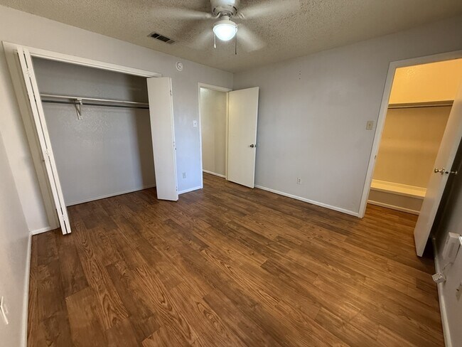 Building Photo - 2105 S Loop 289