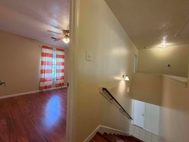 Building Photo - 18403 Willow Moss Dr