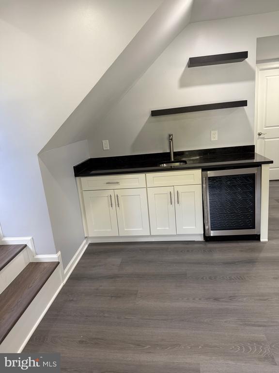 Building Photo - 7810 Newington Woods Dr