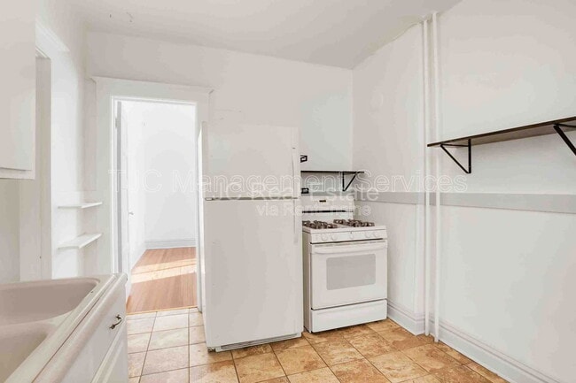 Building Photo - 2316 E 12th Ave